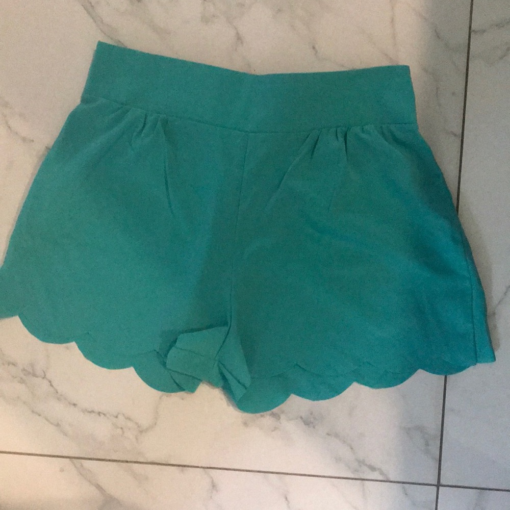 NWOT teal dressy shorts size medium